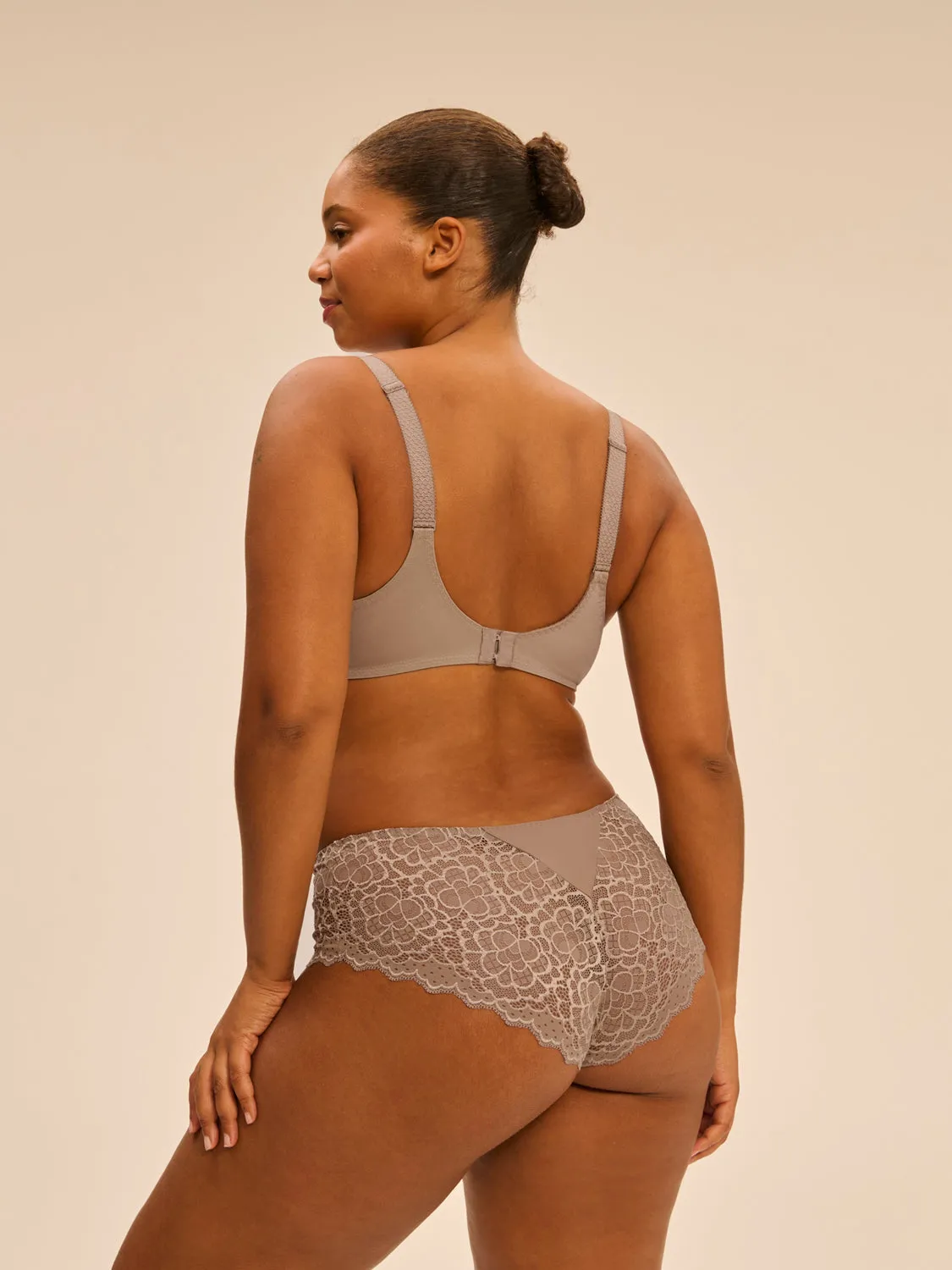 Caresse Boyshort - Greige