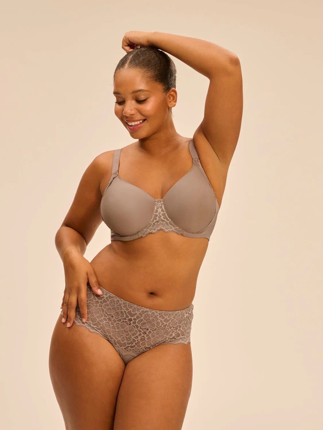 Caresse Boyshort - Greige