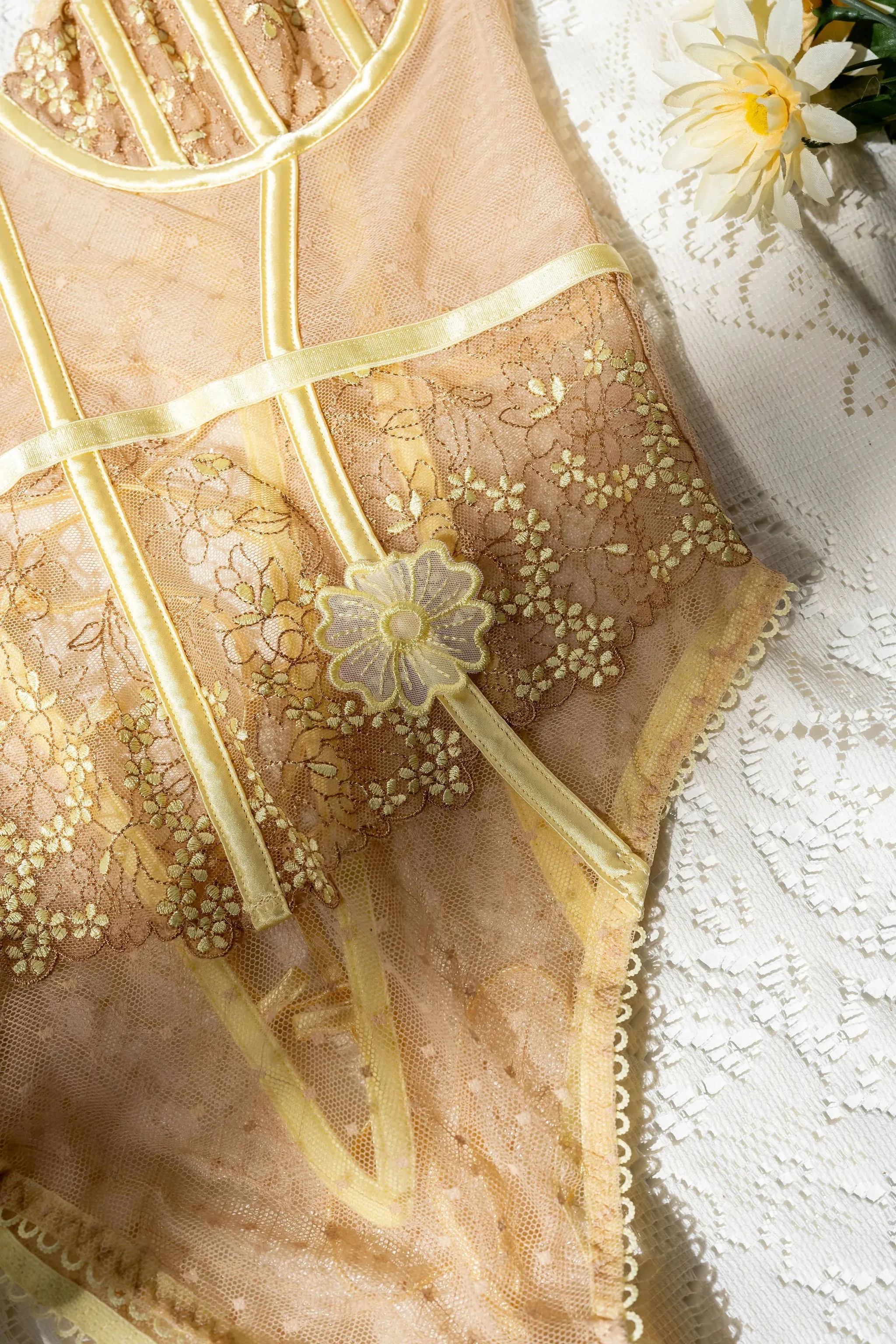 Embroidered Appliqu Crotchless Teddy - Lemon Chiffon