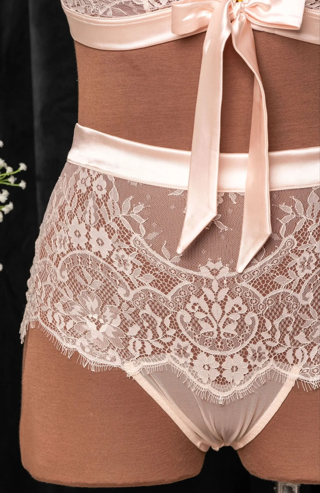 Eyelash Lace High Waist Crotchless Panty - Champagne