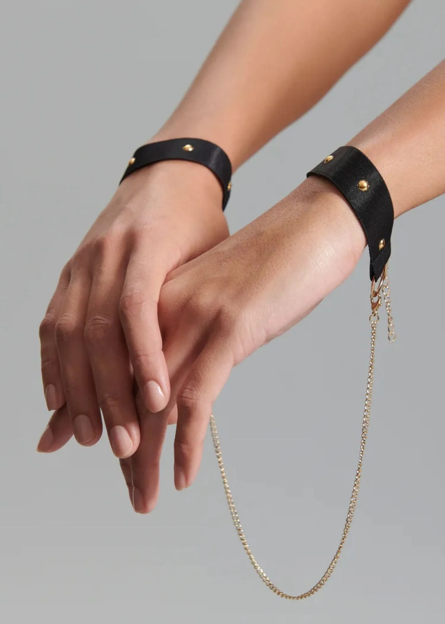 Sana Cuffs (Black)